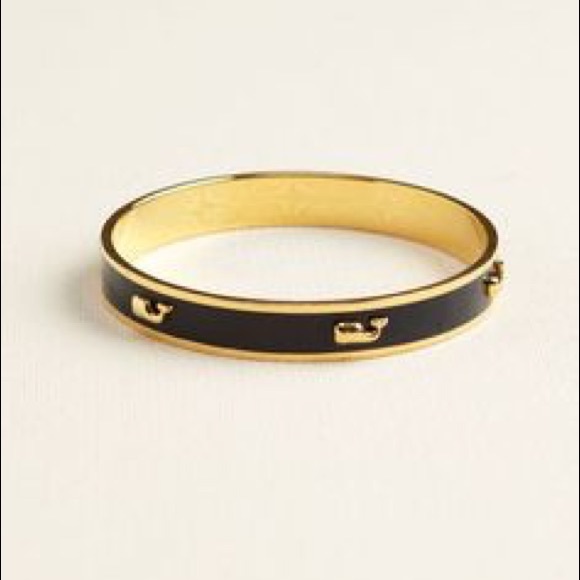 Vineyard Vines Jewelry - NIB Vineyard Vines Enamel Bangle with Gold Whales